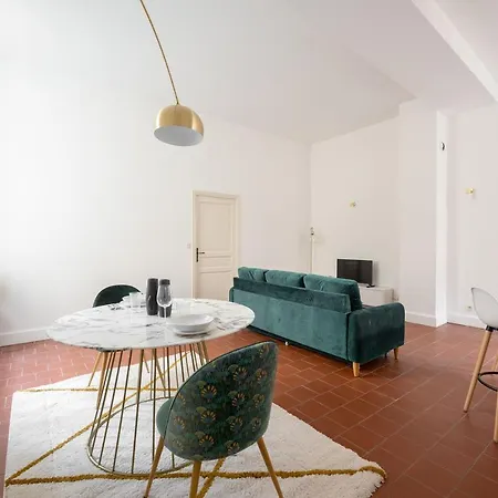 Superbe Avec Cour Dans La Bastide *